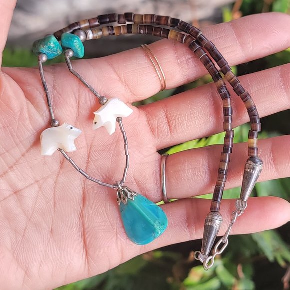 Absolutely stunning handmade Native American sterling silver, MOP bears, turquoi - Picture 14 of 14